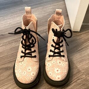 Girls size 1 - flower boots